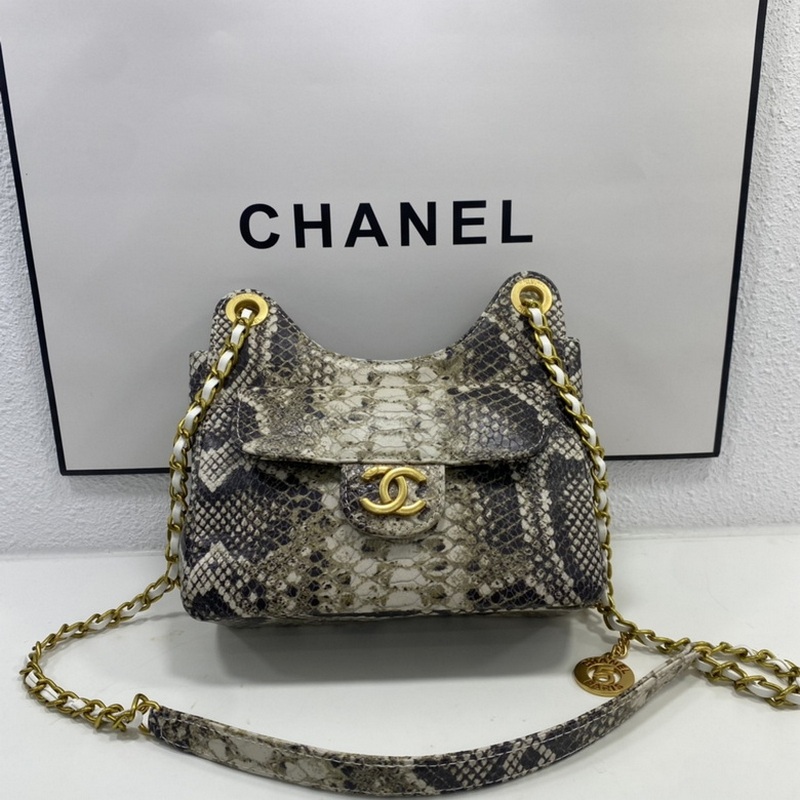 Chanel Handbags 831